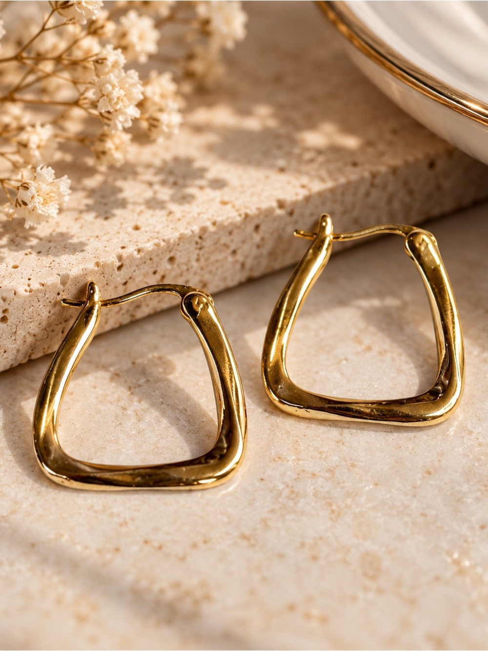 Gold Tone Geometric Square Hoop Earrings Statement Minimalist 1.75”